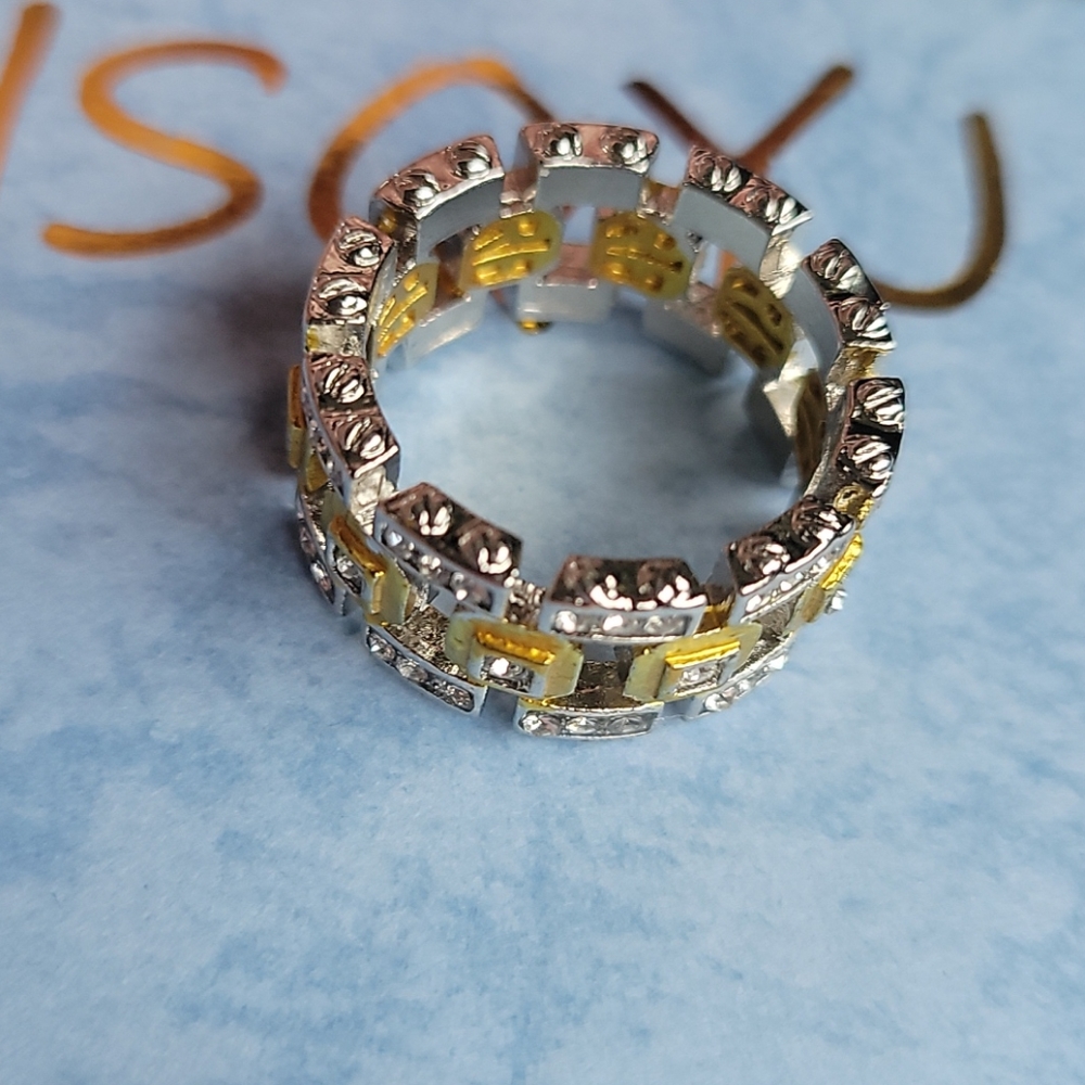 🎉HP🎉NEW GEOMETRIC HOLLOW RING - Picture 8 of 8